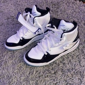 Women’s/ Youth Air Jordan Flight 45